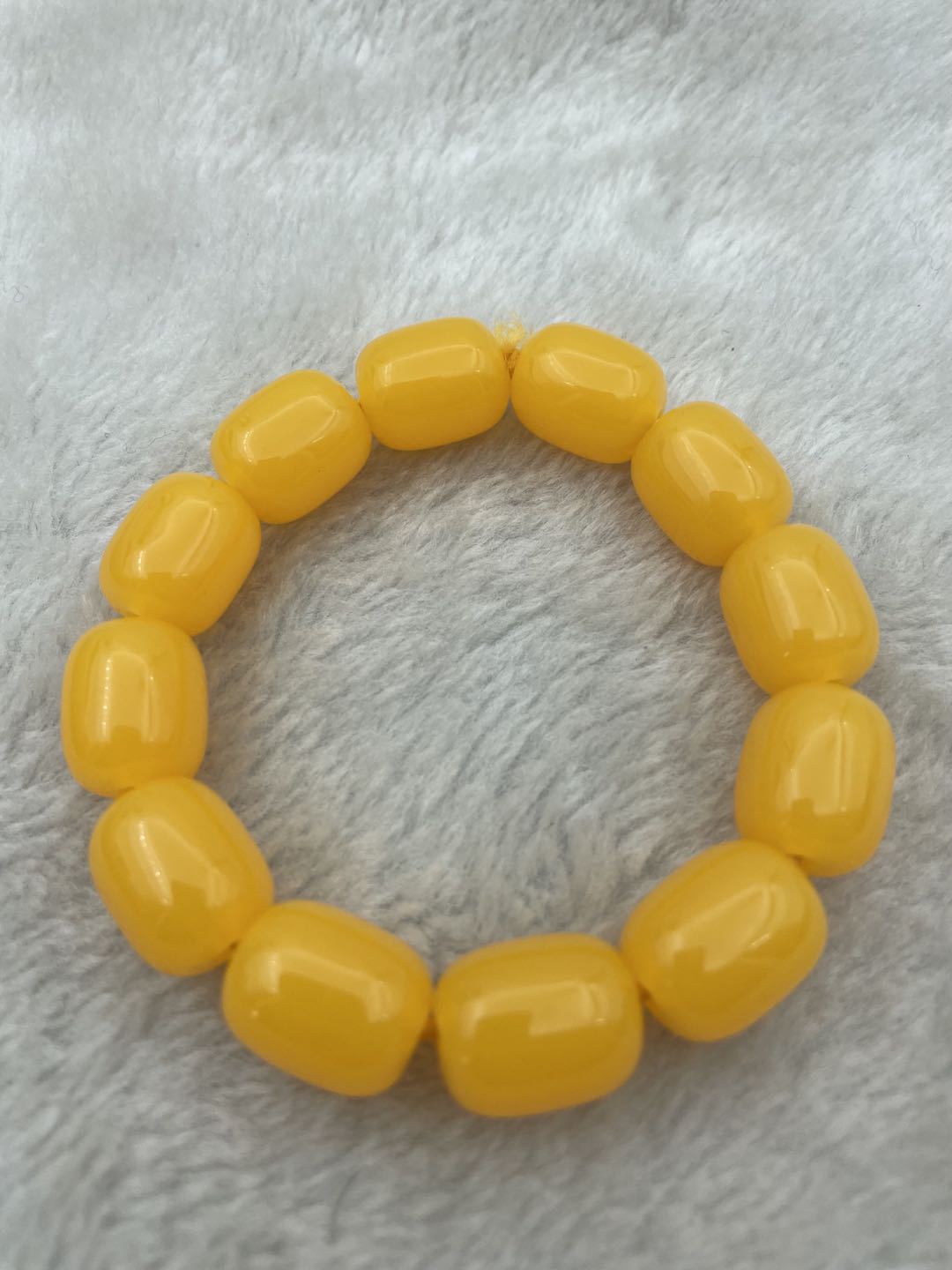 Women's & Men's Style Single Circle Yellow Chicken Grease Old Buddha Beads Live Bracelet