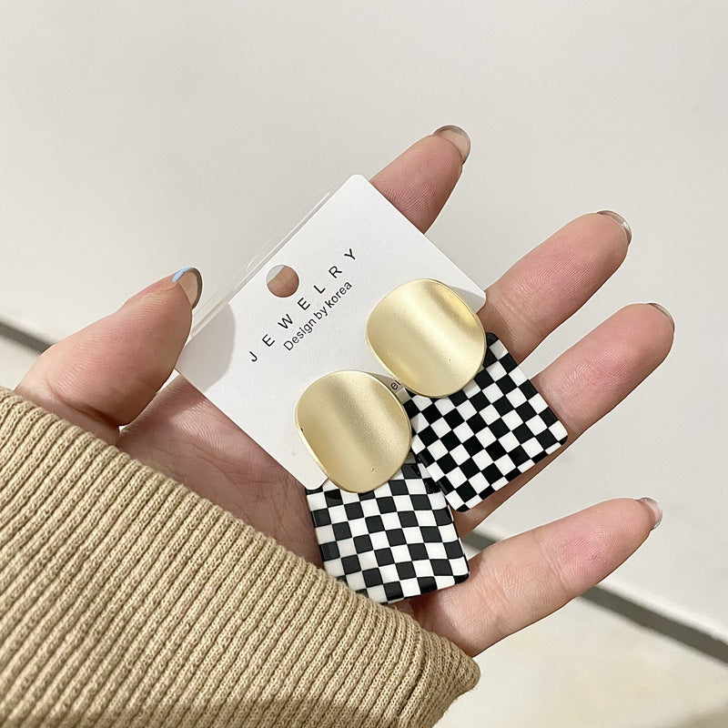 Frosted Gold Checkerboard Sier Needle Design Sense Earrings