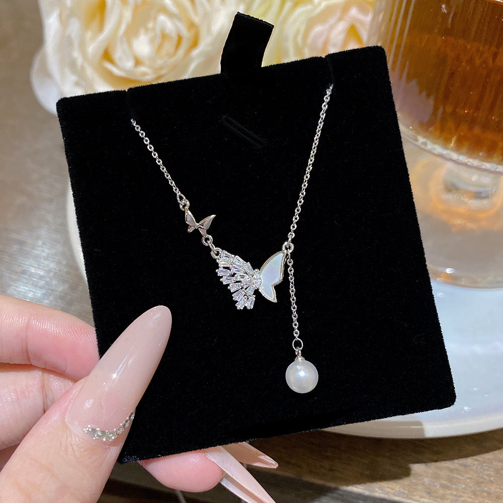 Women's Wild Butterfly Pearl Light Luxury Sweet Necklace