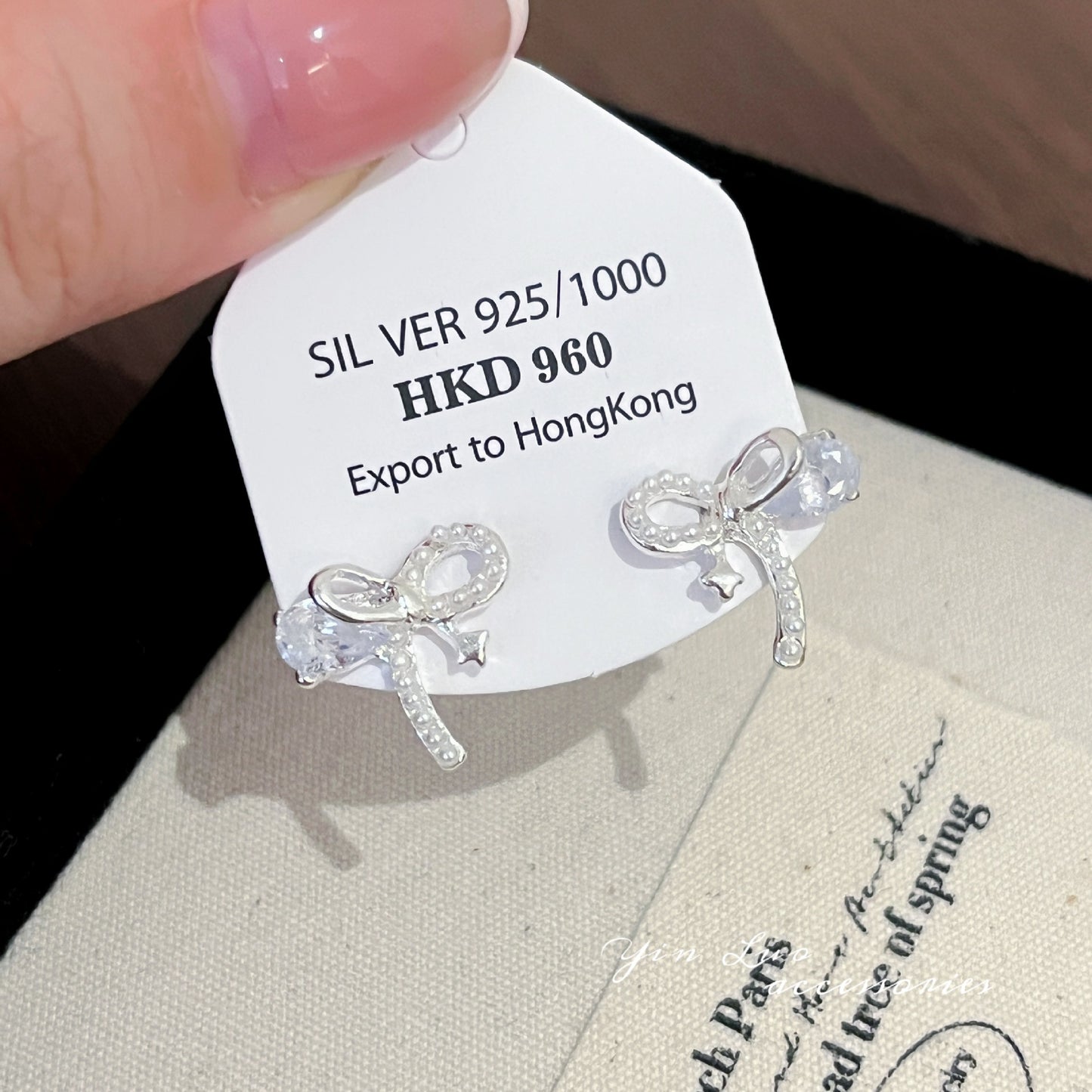 Hollow Pearl Bow Female Sweet Korean Gentle Stud Earrings