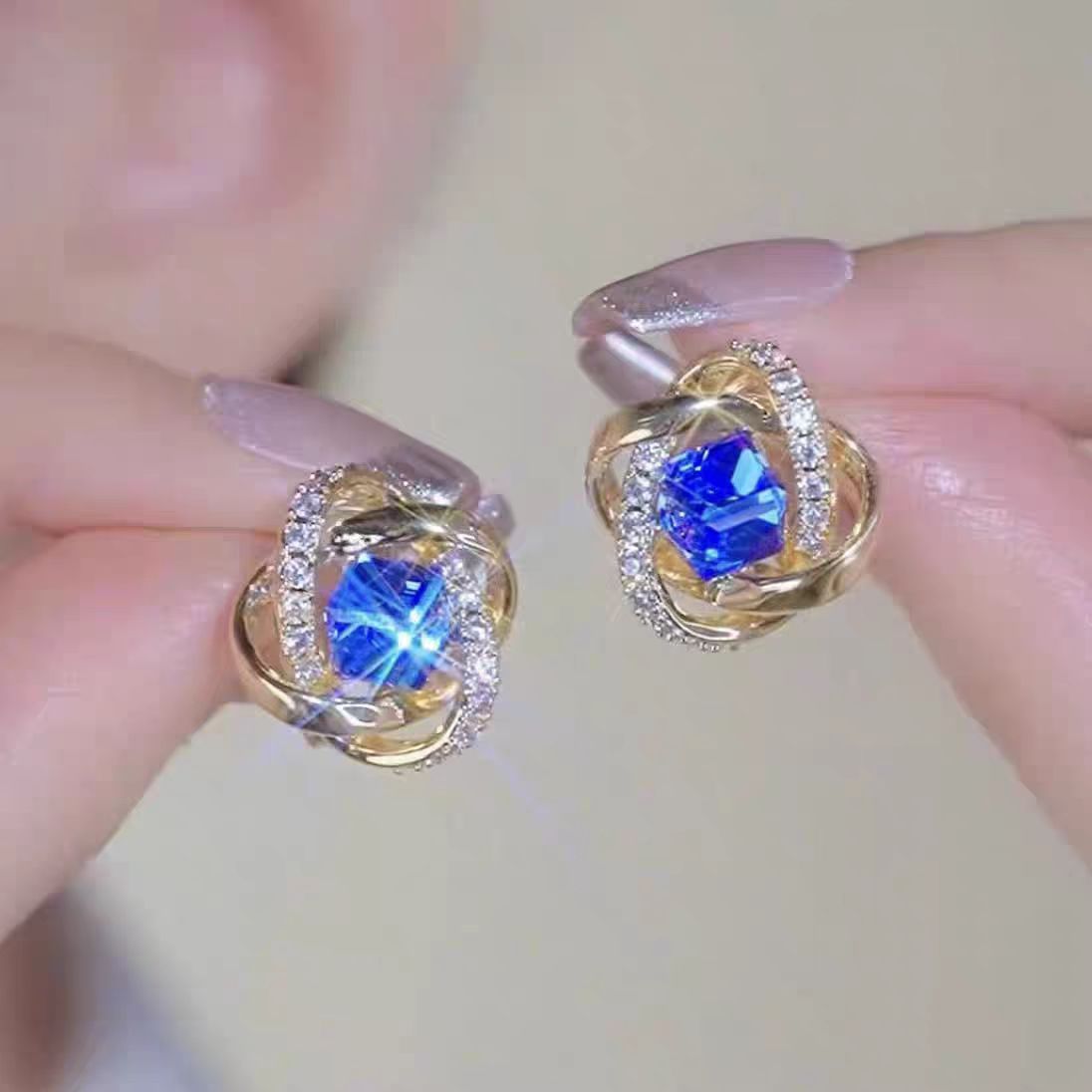 Women's Luxury High-grade Winding Full Diamond Blue Ear Fashion To Make Earrings