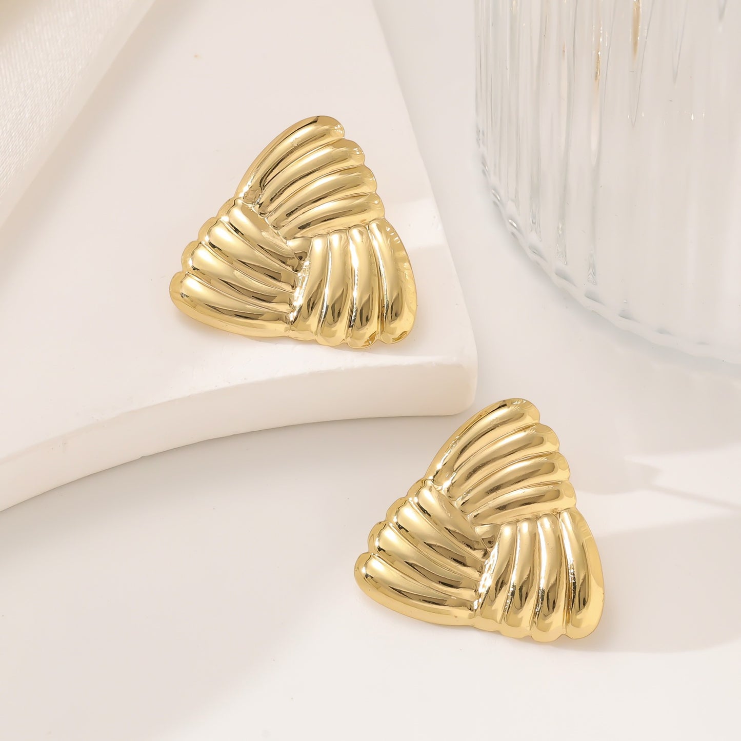 One Large Small Overlapping Stainless Steel Eardrops Gold Rings