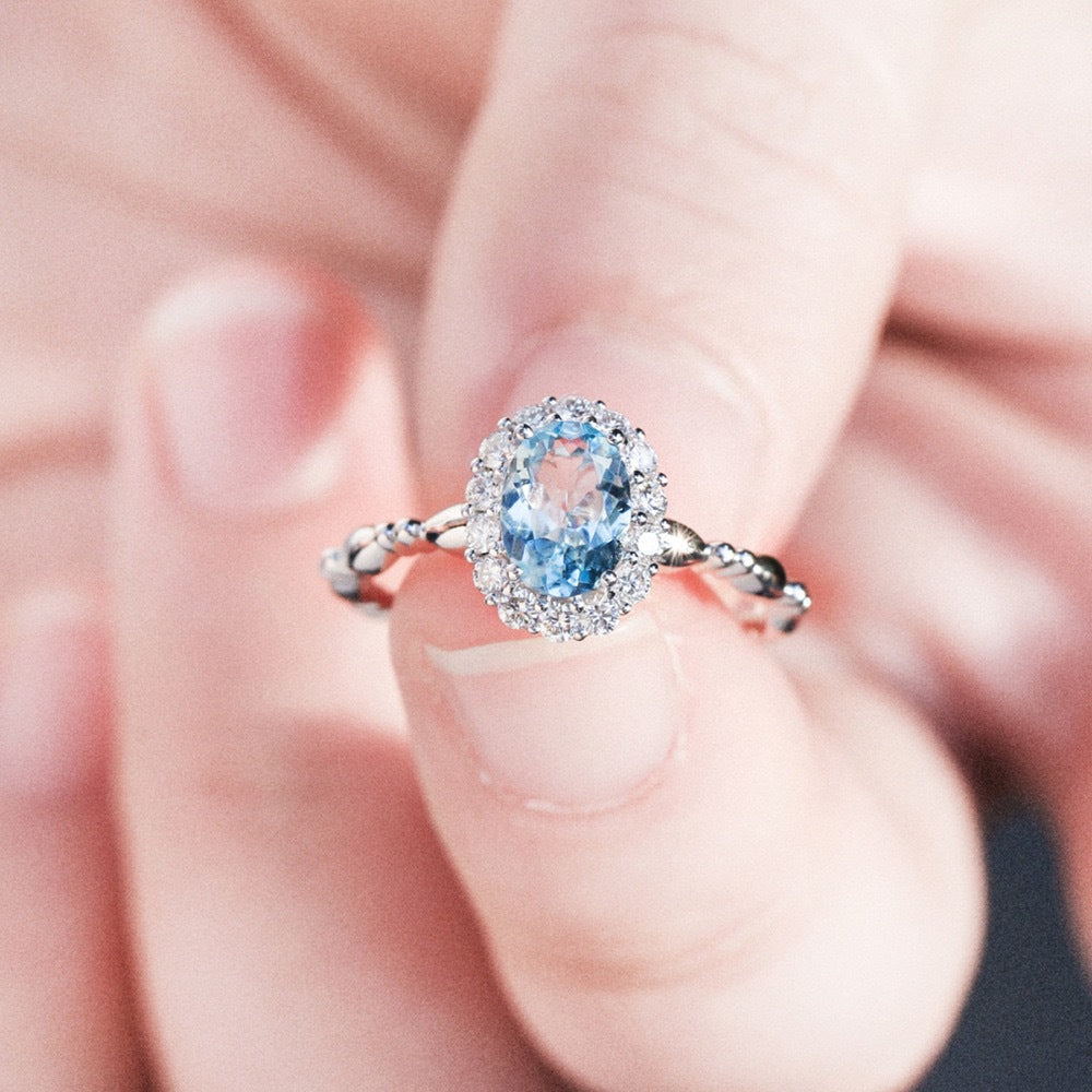 Aquamarine Female Design Advanced Blue Topaz Switchable Index Ring
