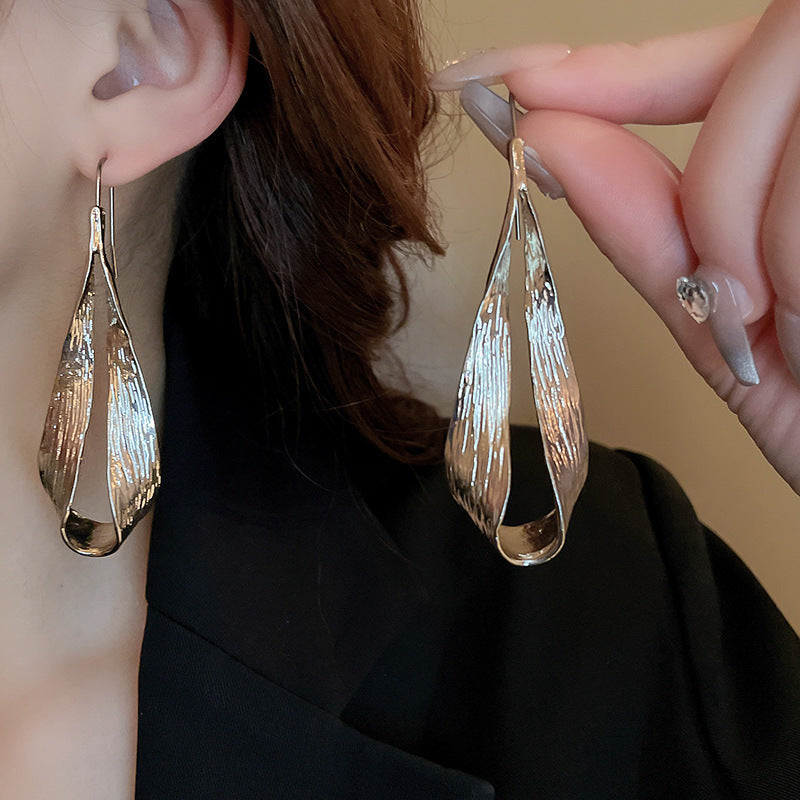 Women's Sier Needle Zircon Water Drops Tassel Fashionable Light Luxury High-grade Rings