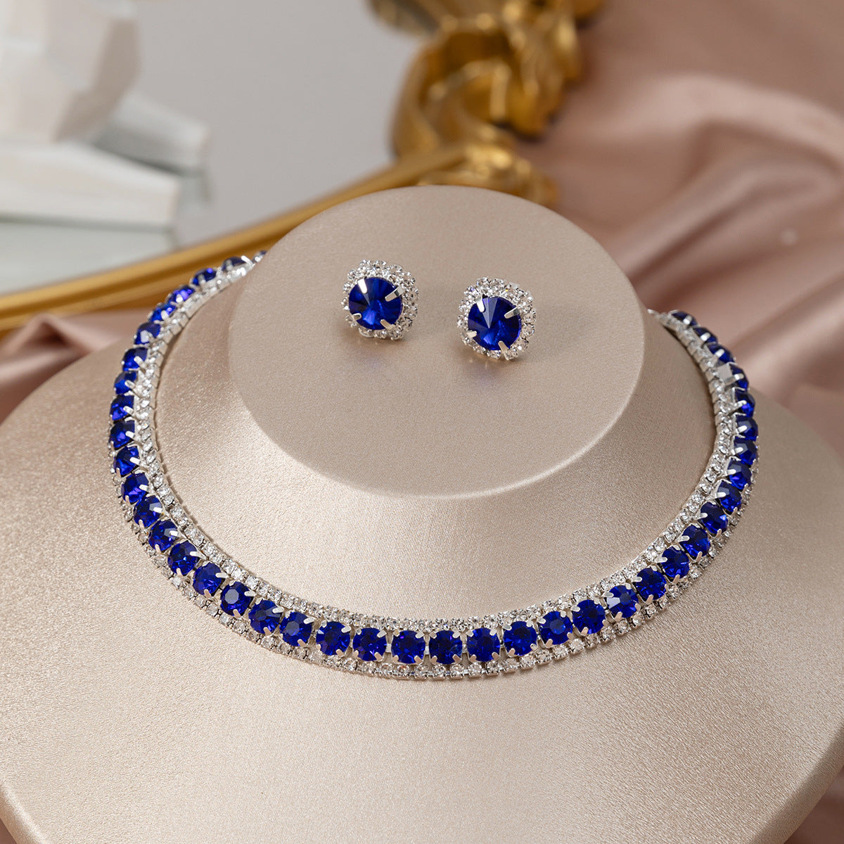 Diamond Square Light Luxury Clavicle Chain Elegant Necklaces