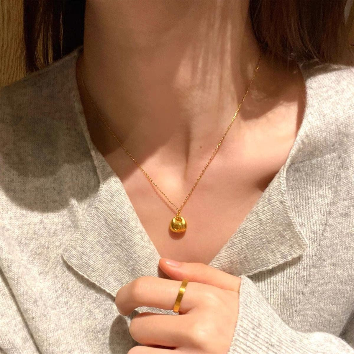 Sier Safety Lock Chinese Style White Necklace