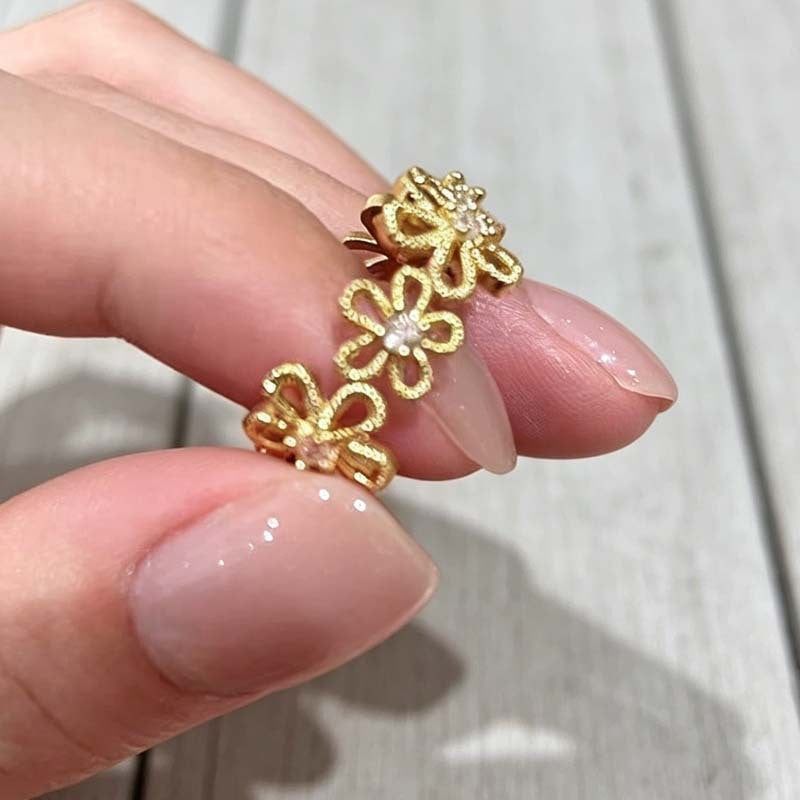 Women's Hollow Lace Flower Light Luxury High Ring