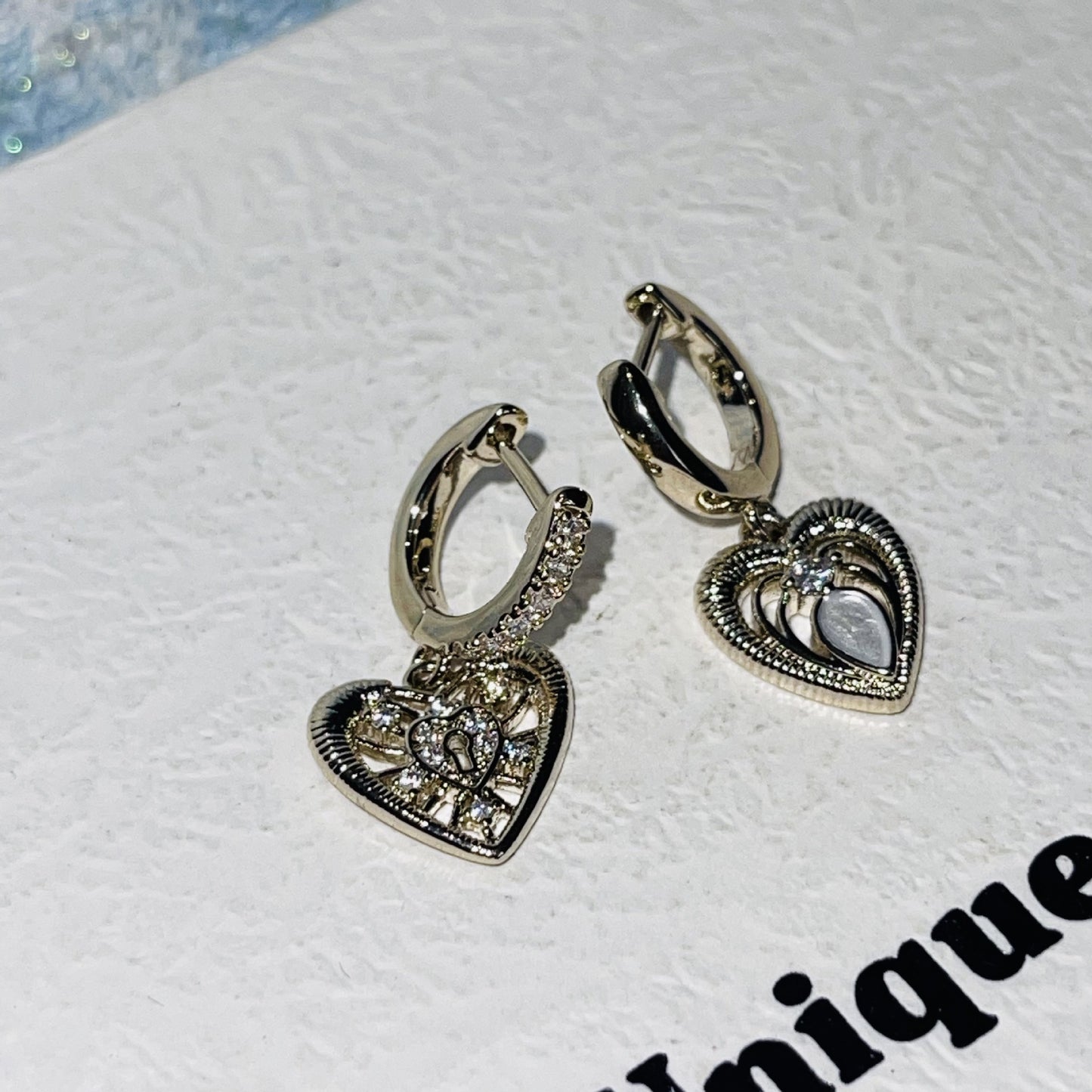 Coffee Gold Inlaid Zircon Heart Ear Clip Thin Earrings