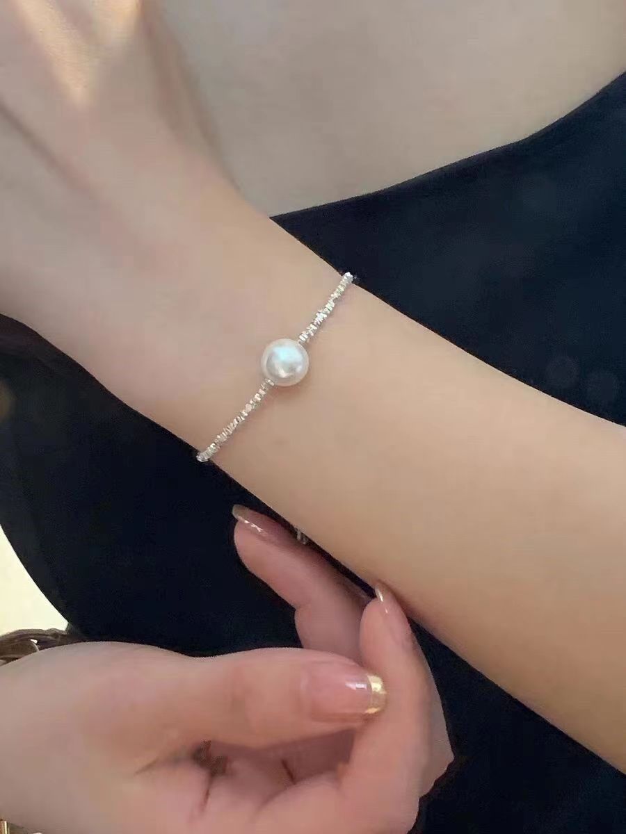 Imitation Pearl High-grade Design Clavicle Chain Special Interest Light Luxury Bracelets