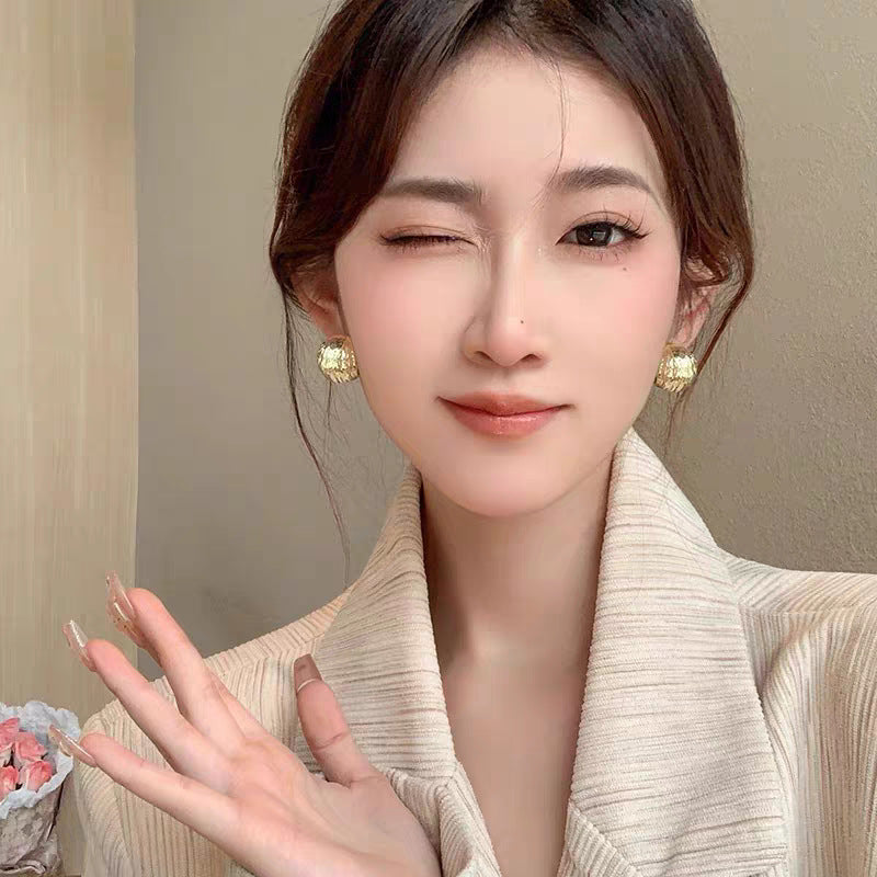 Women's Retro Affordable Luxury Gold High-grade Pearl Earrings