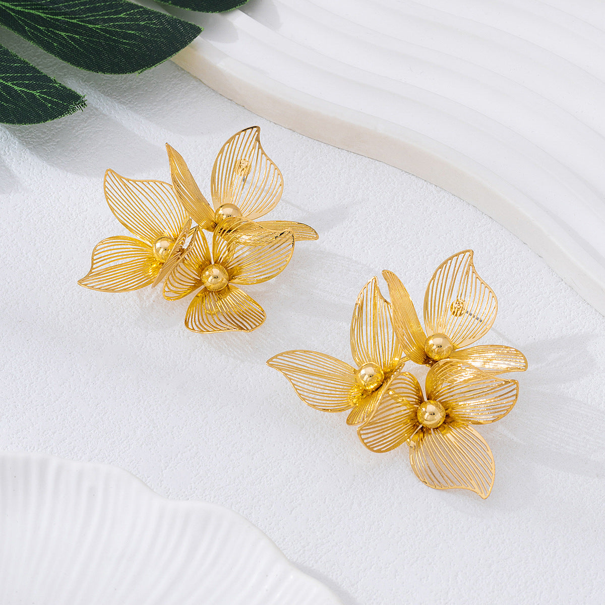 Metal Flower Exaggerated Special Interest Light Luxury Earrings
