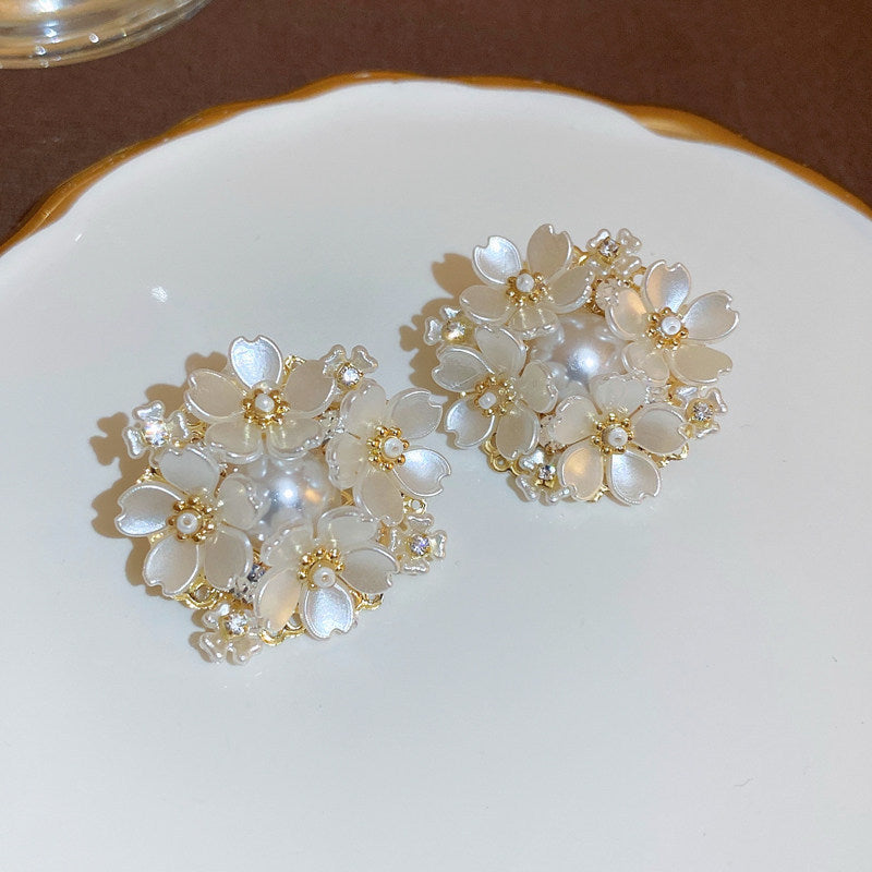 Net Yarn Flowers Tassel Fresh Sweet Earrings