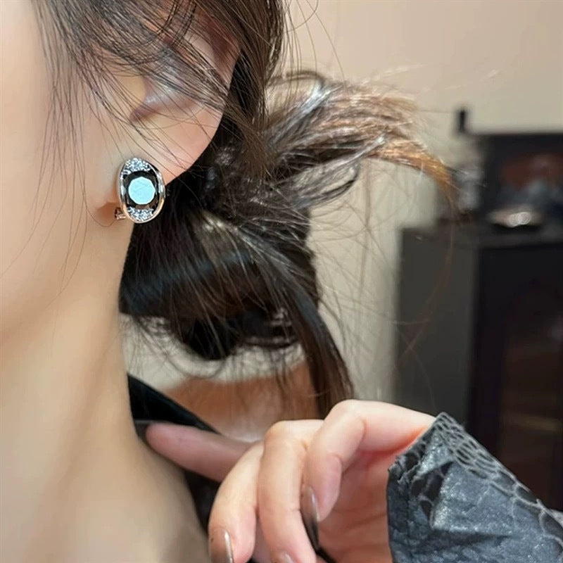 Light Luxury Dark Style Shiny Ear Clip Korean Fashion Temperament Stud Earrings