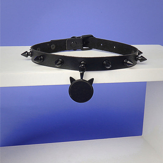 Black Electrophoresis Rivet Pointed Nail Leather Collar