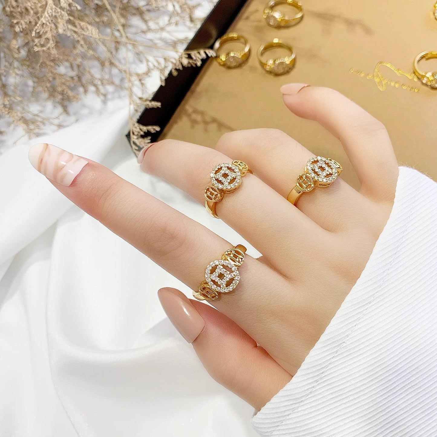 Micro Inlaid Zircon Coin High-grade Opening Ring
