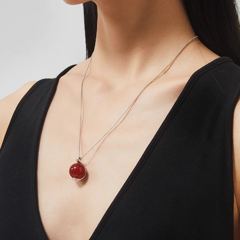 Red Agate Black Design Fashionable Temperamental Necklaces