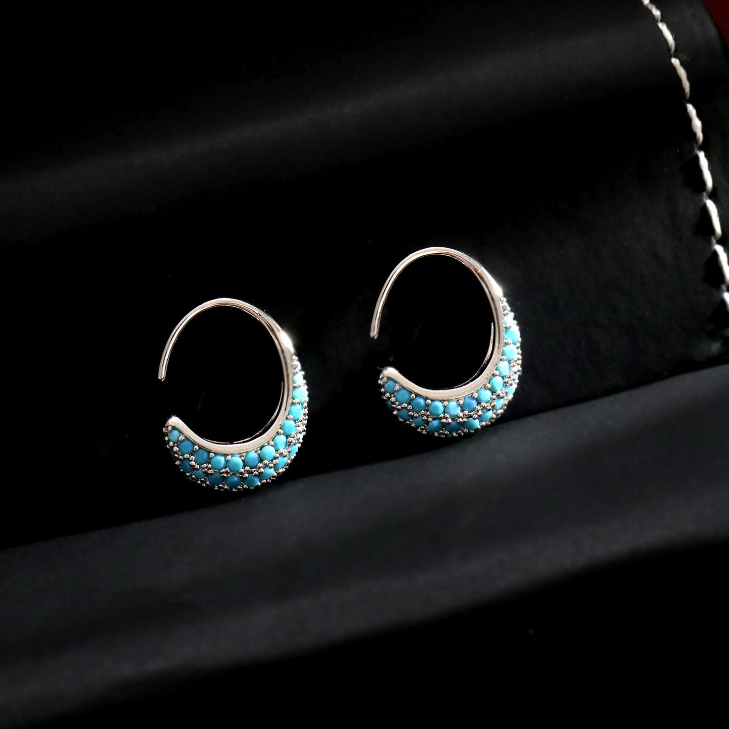 Women's Design Flower Basket Turquoise Advanced Full Diamond Ear Hook