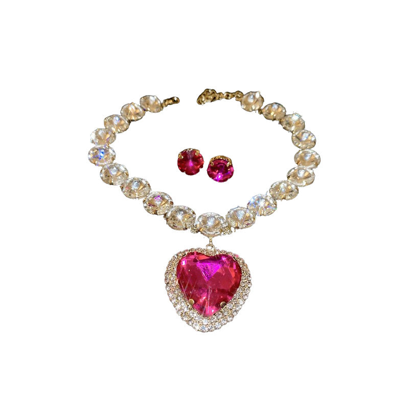 Stitching Diamond Love Heart Suite Exaggerated Design Clavicle Chain Light Necklaces