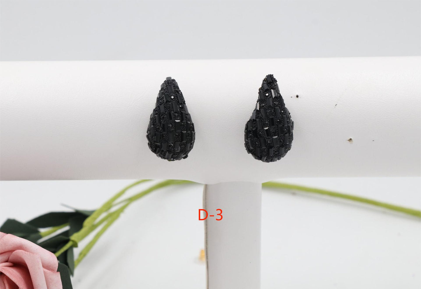 Niche Comma Glass Full Diamond Light Luxury Fashion Earrings