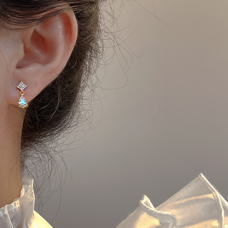 Women's Gold Plated Super Flash Water Drop Zircon Simple Graceful Stud Earrings