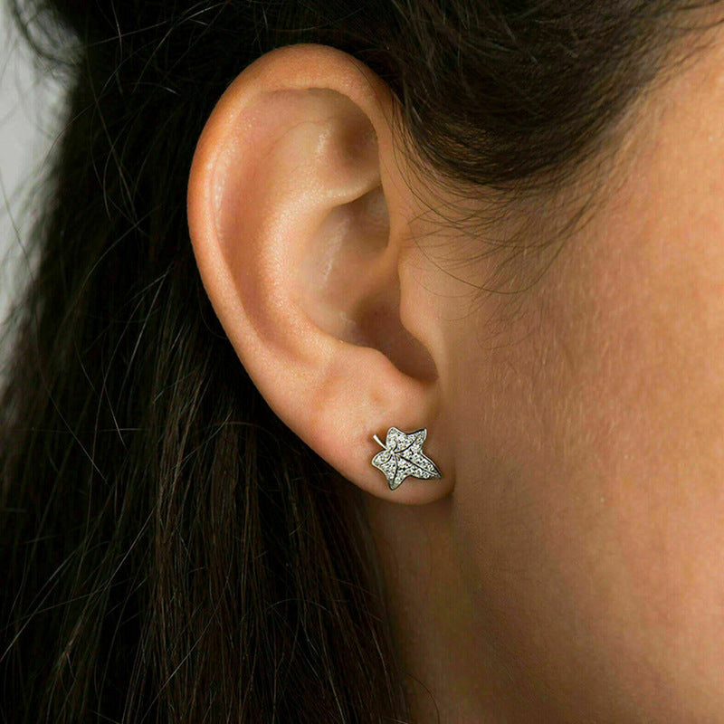 Shi Exquisite Maple Leaf Zircon Temperamental Minority Design Rings
