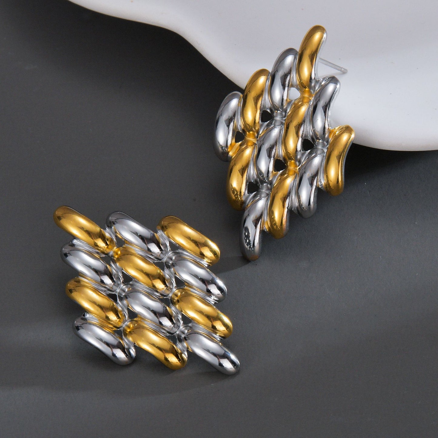 Women's Stainless Steel Pleated Wave Glossy Fashion Earrings