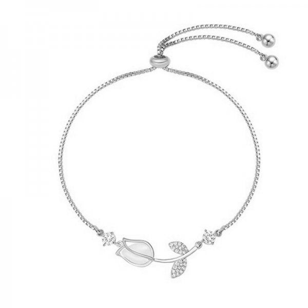 Women's Five Small Flower Five-pointed Star Pull Bracelet