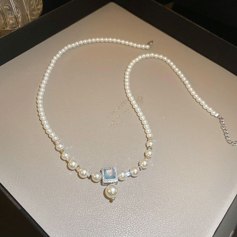 Pearl Twin Clavicle Chain Light Luxury Necklaces