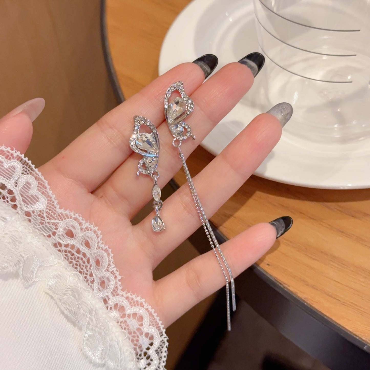 Luxury Fashion Versatile Elegant High-grade Sweet Cool Personality Earrings