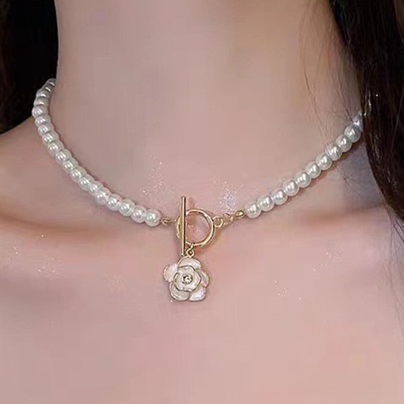 Women's Stitching Heart Clavicle Chain Light Luxury Necklaces
