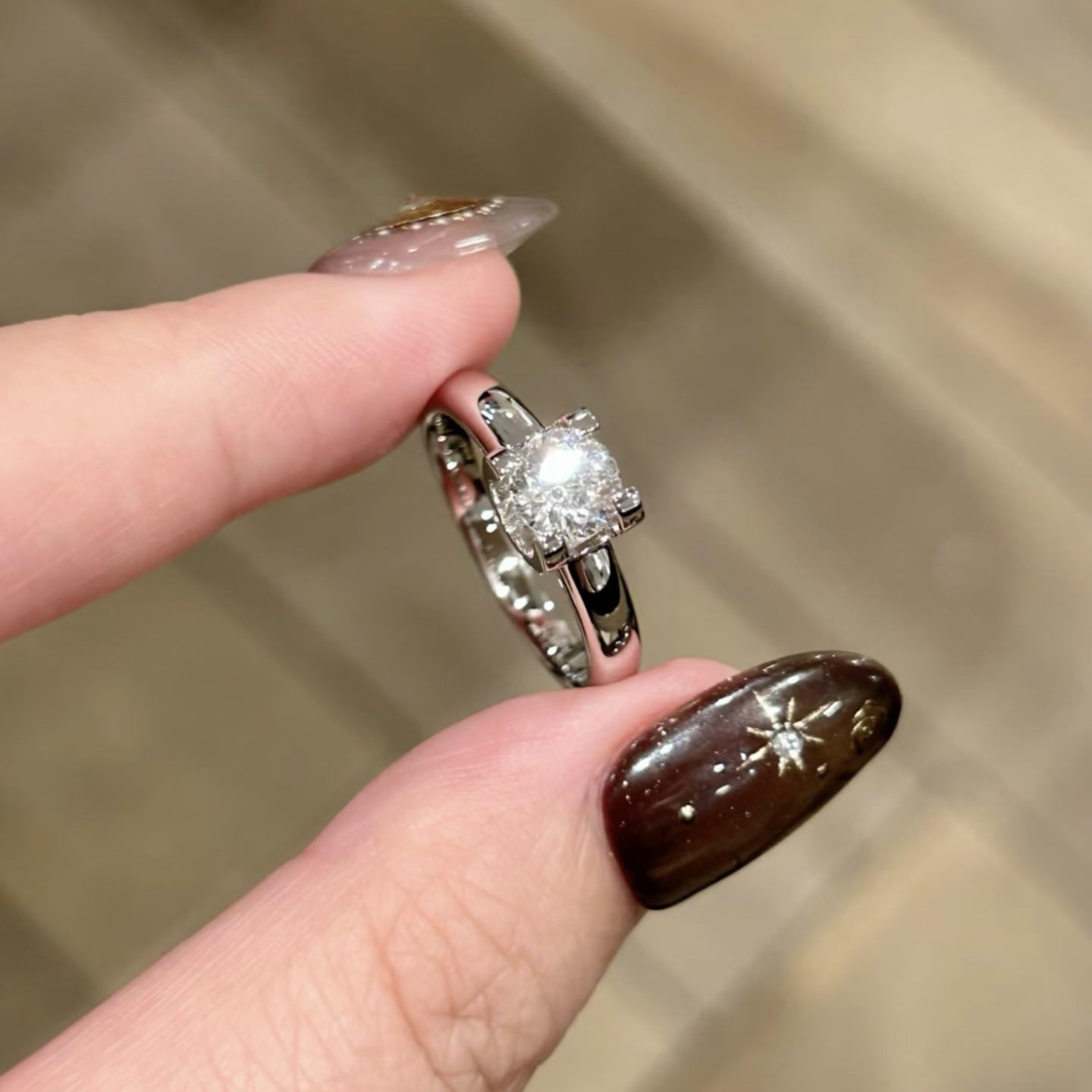 French Entry Lux Rhinestone Female Everyday Joker High-grade Expensive Rings