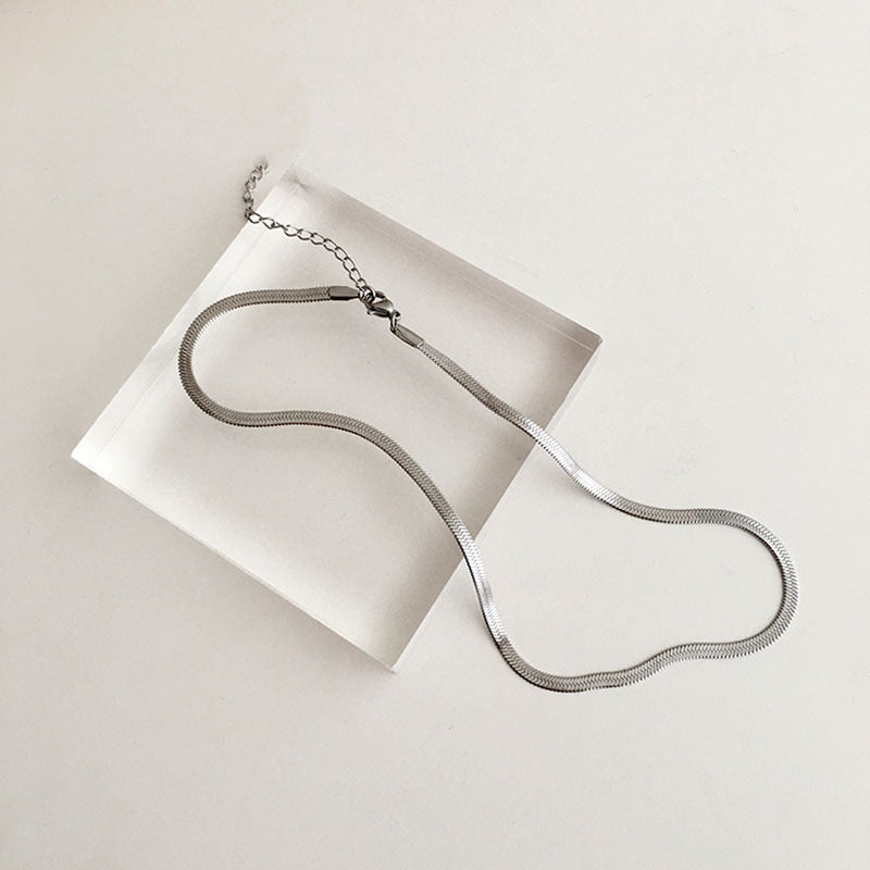 Women's Simple Chain Long Creative Winding Snake Bones Necklace