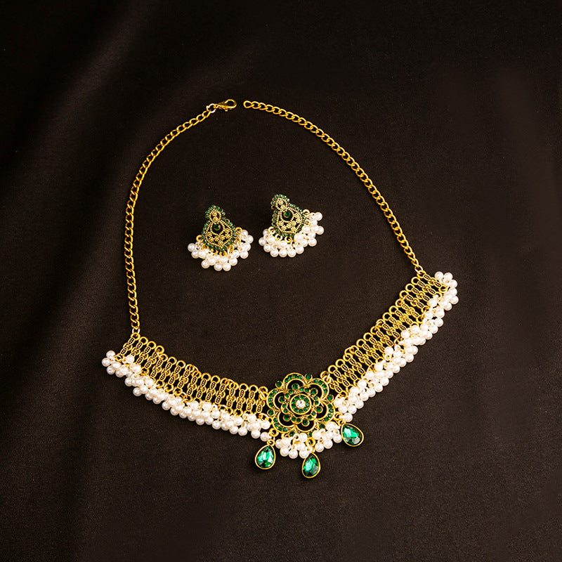 Women's Suite Retro Court French Pearl Water Jewelry Set