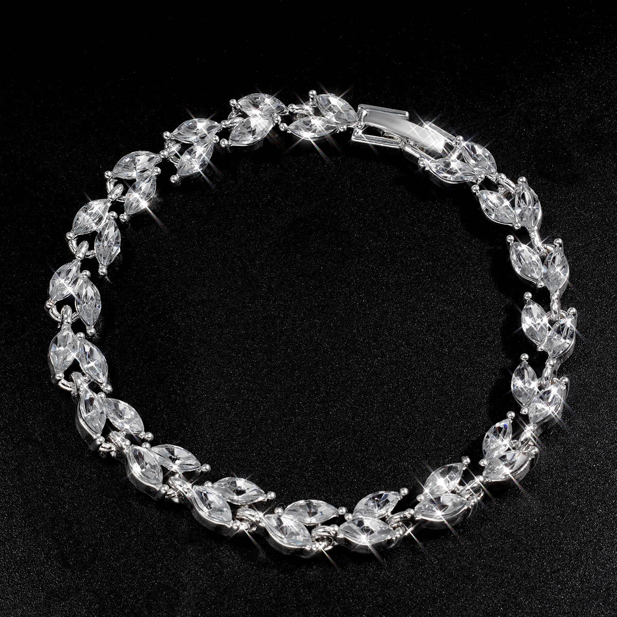 Green Zircon Female Small Willow Leaf Crowd Bracelet