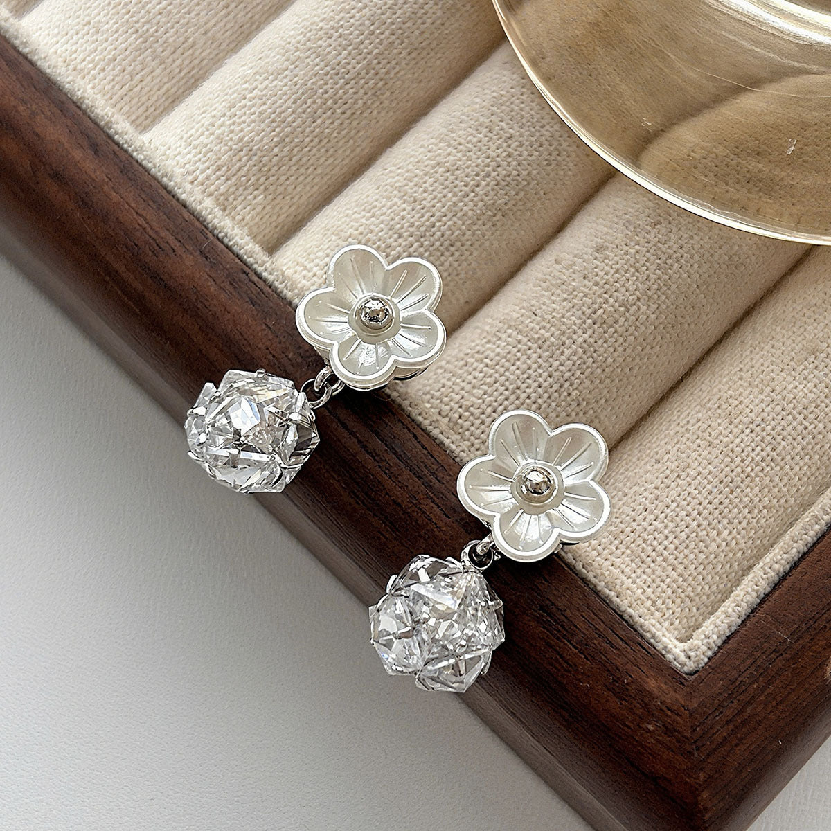 Women's Flower Light Luxury Zircon High-grade Versatile Earrings