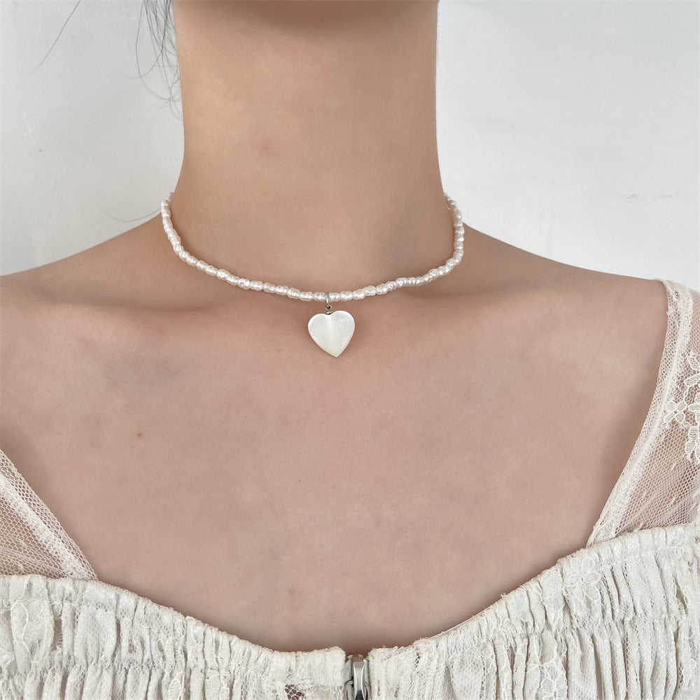 Women's Peach Heart For Classic Light Luxury Necklaces