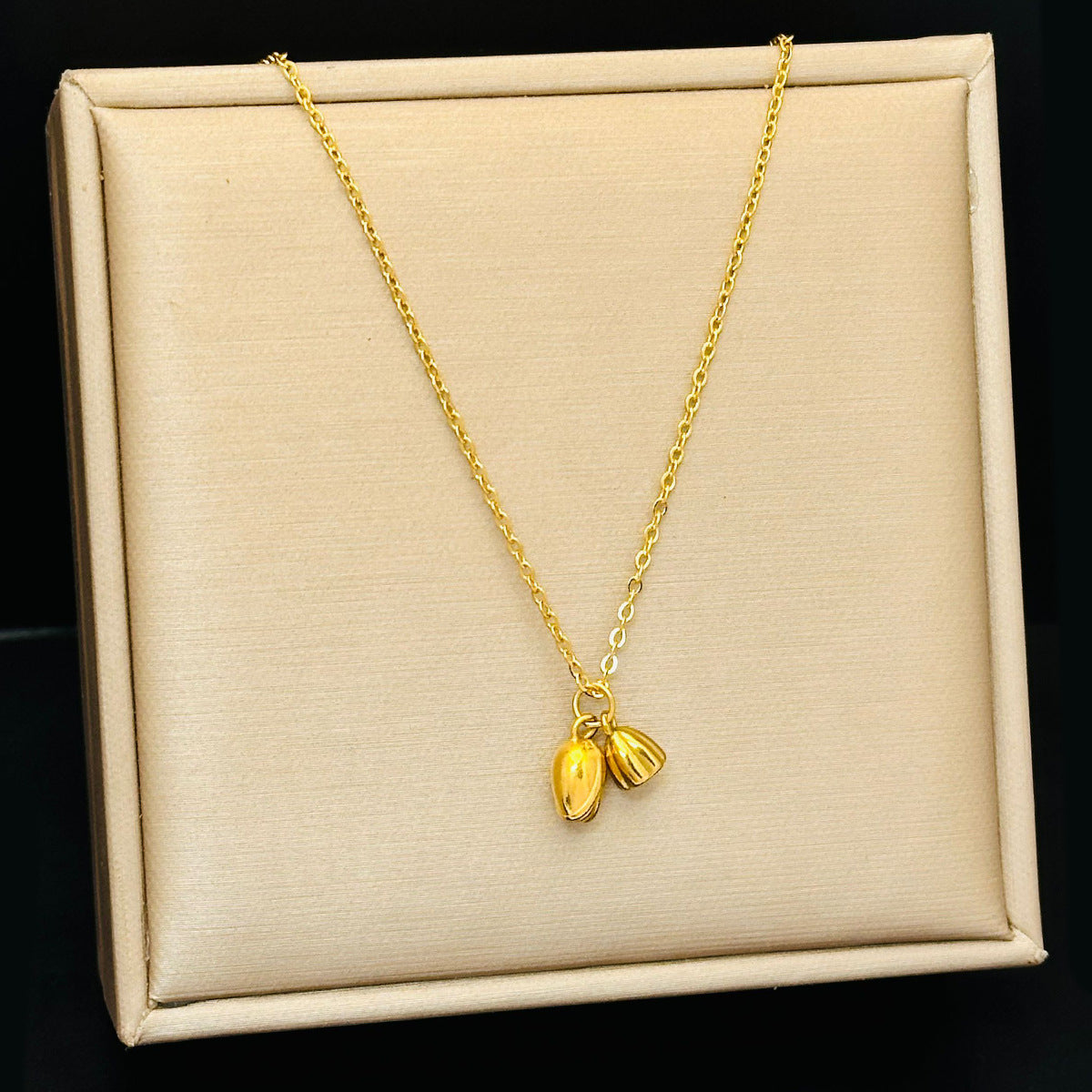 Two Lotus Clavicle Chain Light Luxury Personality Female Titanium Steel Jewelry Set