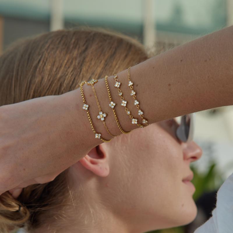 White Zircon Clover Stainless Steel Female Minimalist Bracelets