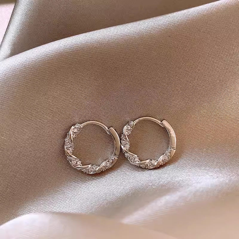 Quality Sier Korean Style Simple Light Stud Earrings