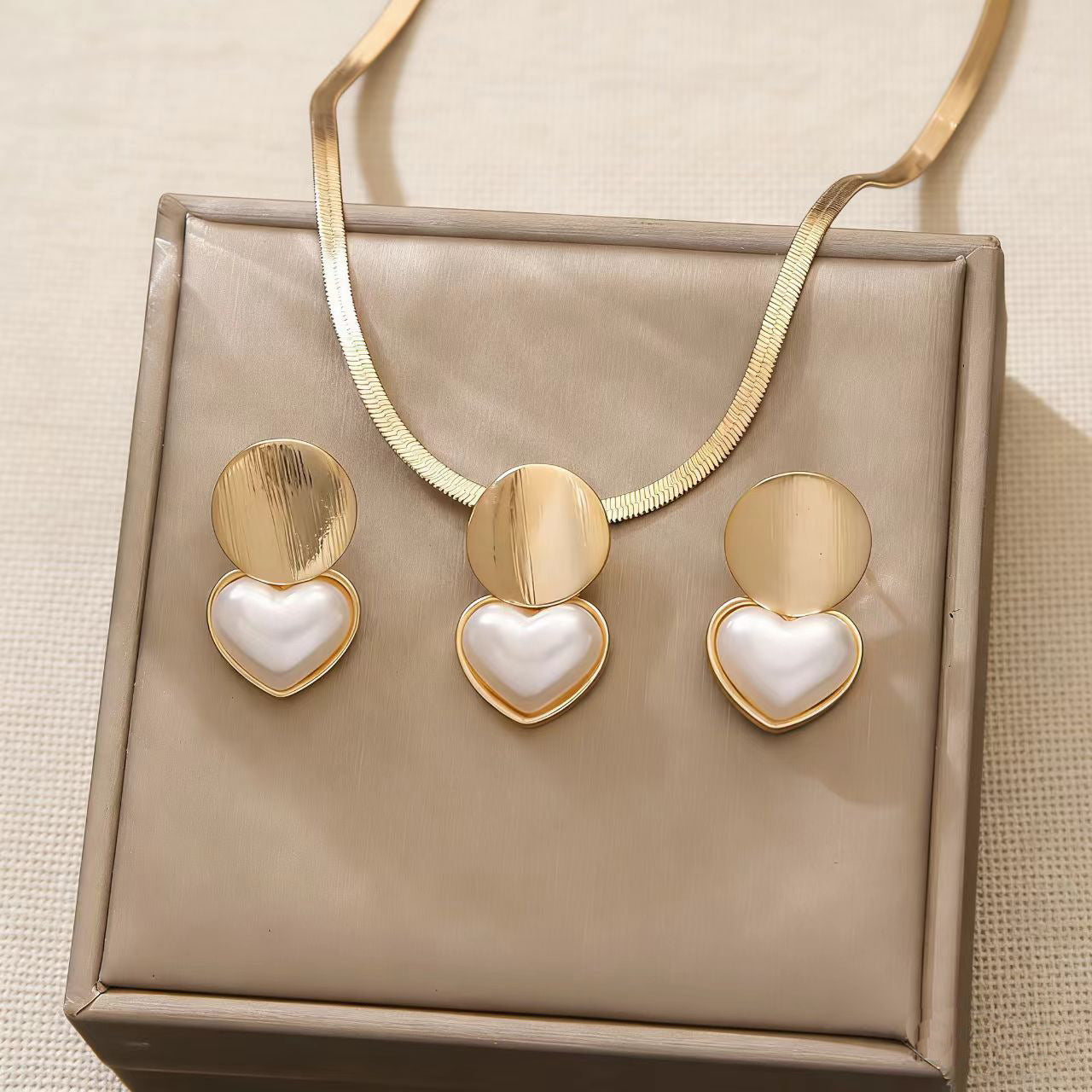 Love Heart Suite Niche Design Clavicle Chain Commute Jewelry Set
