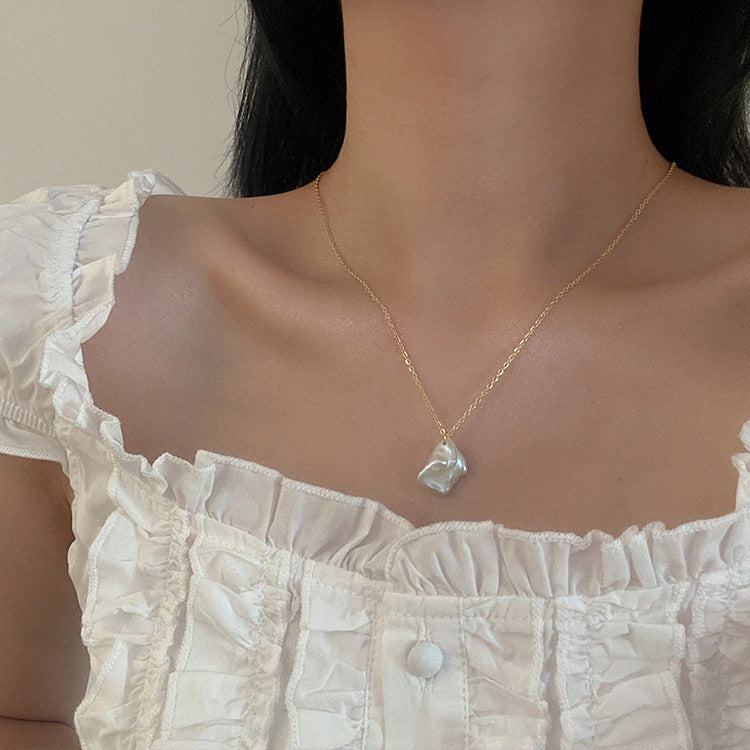 Women's Simple Graceful Elegant Fashion Personality Clavicle Necklaces