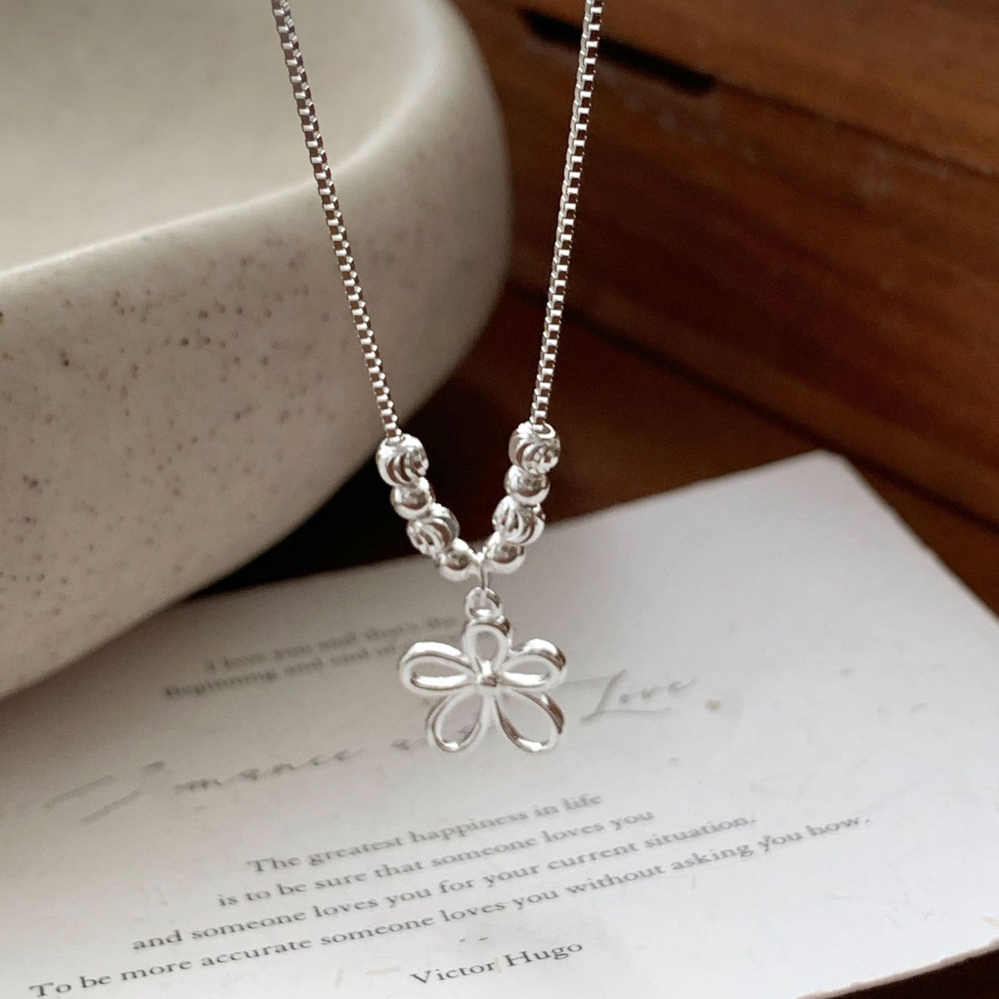Women's Sterling Sier Hollow Flower Mild Luxury Retro High-grade Design Necklace