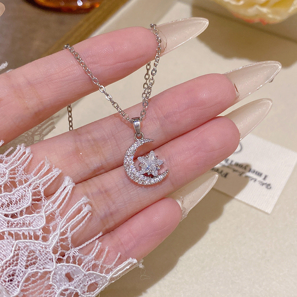 Women's Exquisite Diamond Star Moon Super Flash Unique Fresh Personality Versatile Necklaces