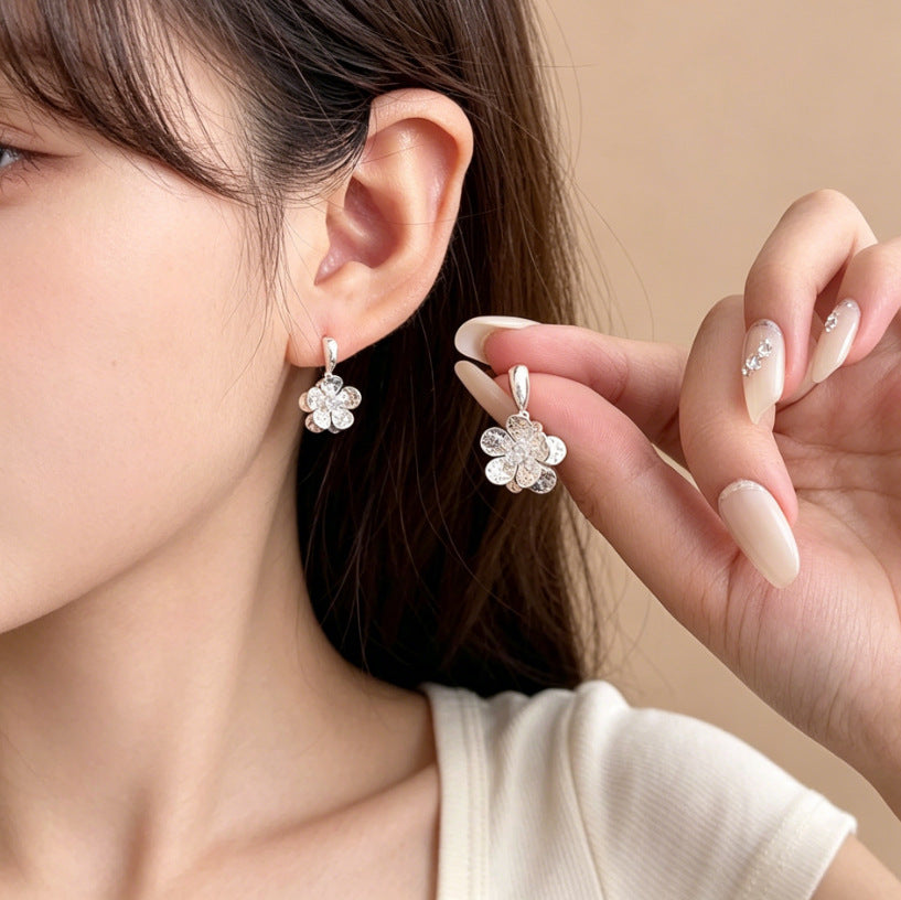 Women's Diamond For Chic Elegant Fresh Sweet Stud Earrings