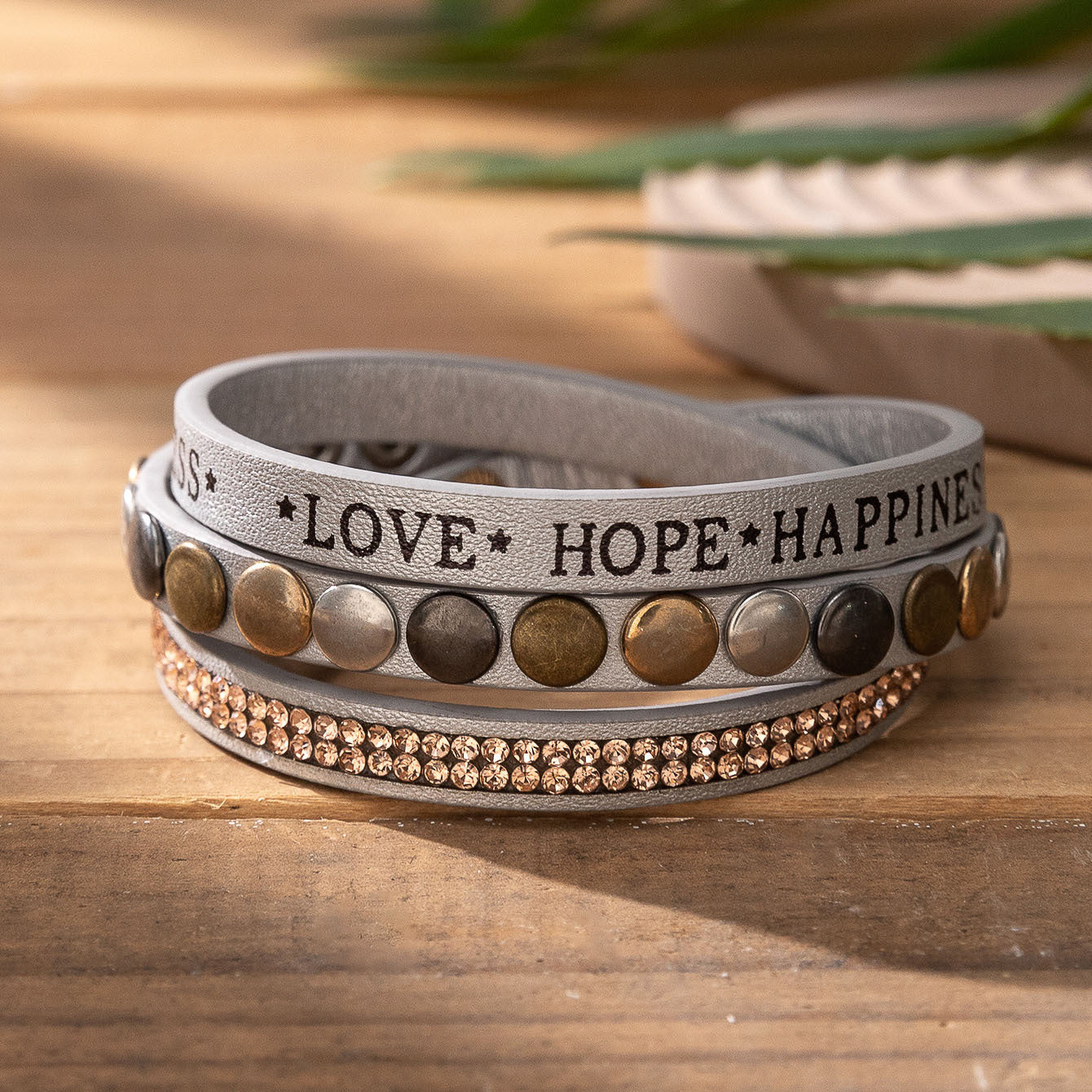 Bohemian Leather Magnetic Snap Style Fashion Bracelets