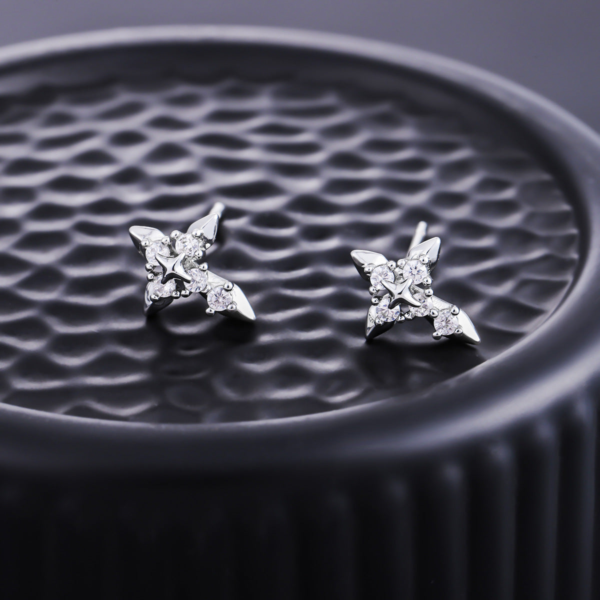 Women's & Men's Ear Special Interest Light Luxury Cold Style Graceful Fashion High Stud Earrings