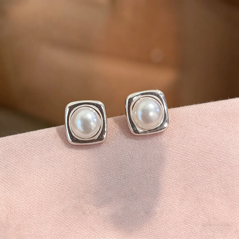 Women's Sparking Zirconium Pearl Light Luxury High-grade Unique Beautiful Stud Earrings