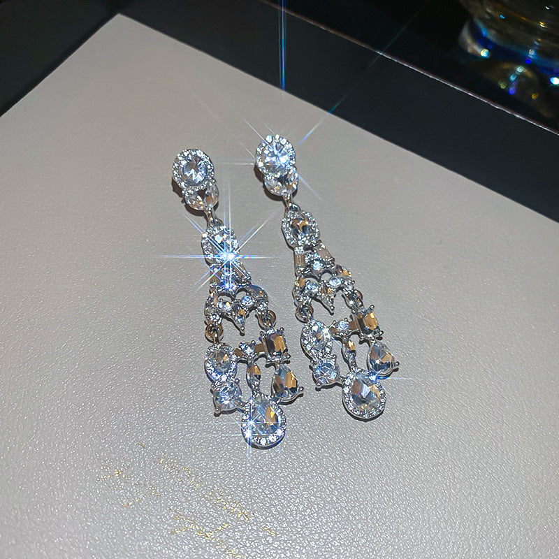 Women's Style Banquet Luxury Geometric Water Drop Light High-grade Party Earrings