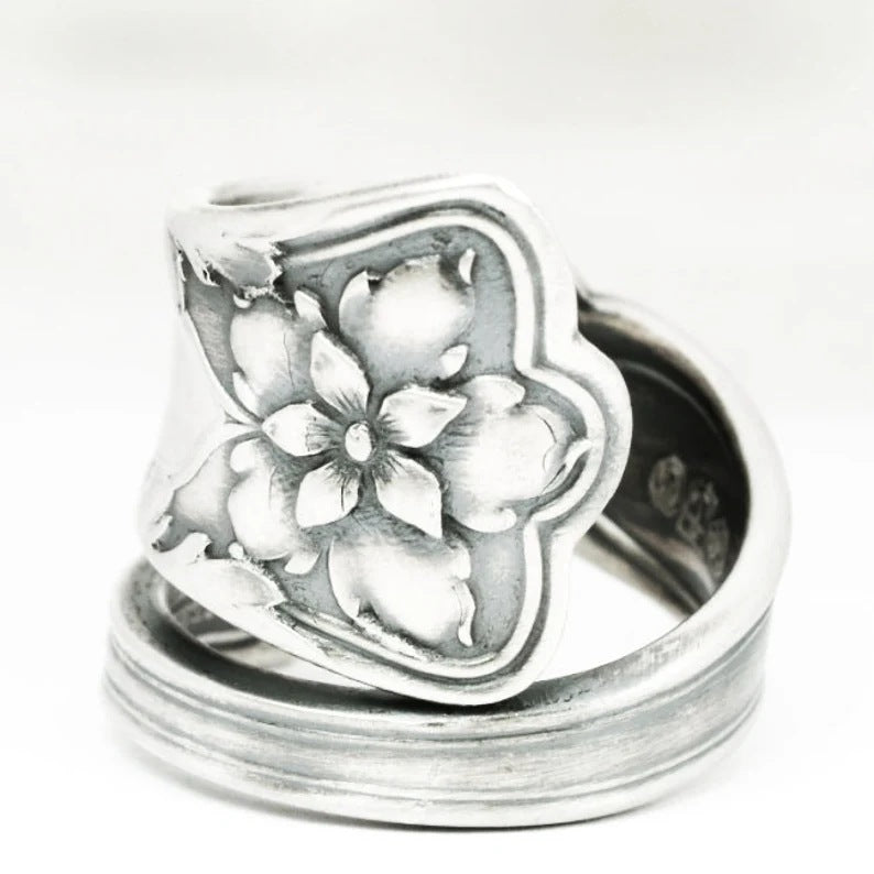 Women's Fashion Goth Flower Blooming Flowers Engagement Rings