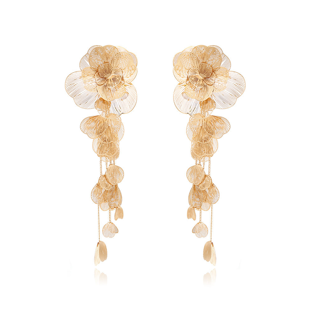 Long Metal Large Flower Retro Three-dimensional Branch Earrings